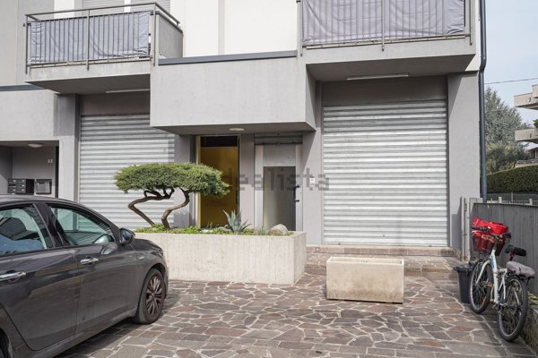 ufficio in vendita a Lallio