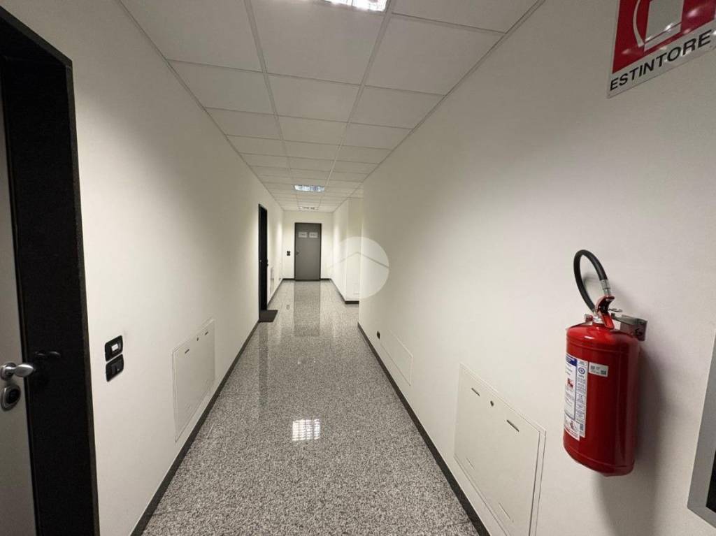 ufficio in vendita a Lallio