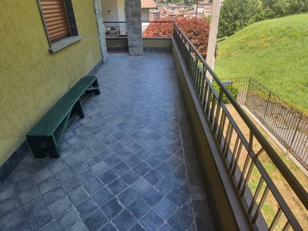appartamento in vendita a Leffe in zona San Rocco