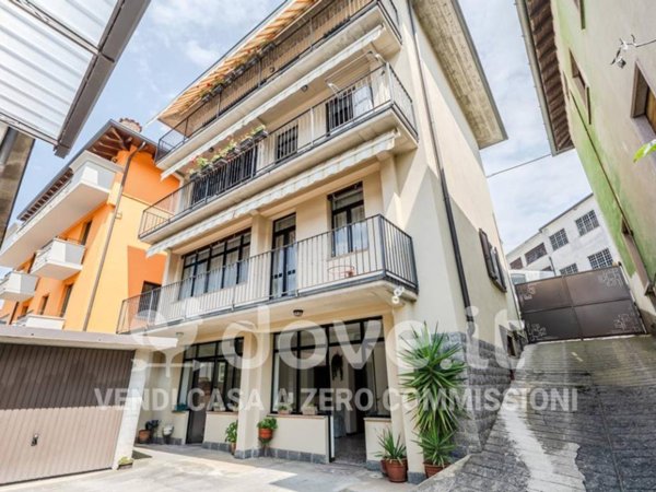 casa indipendente in vendita a Leffe