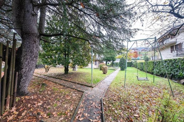 casa indipendente in vendita a Leffe