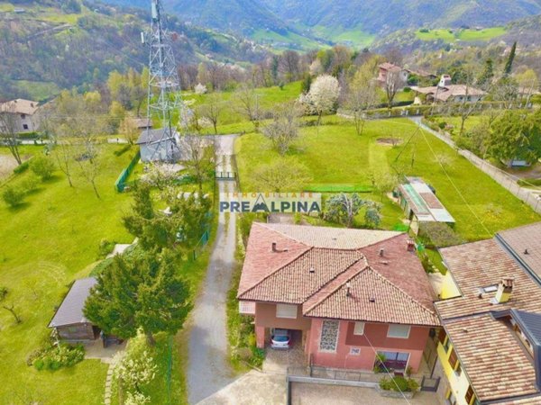 casa indipendente in vendita a Leffe in zona San Rocco