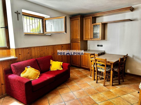 casa indipendente in vendita a Leffe