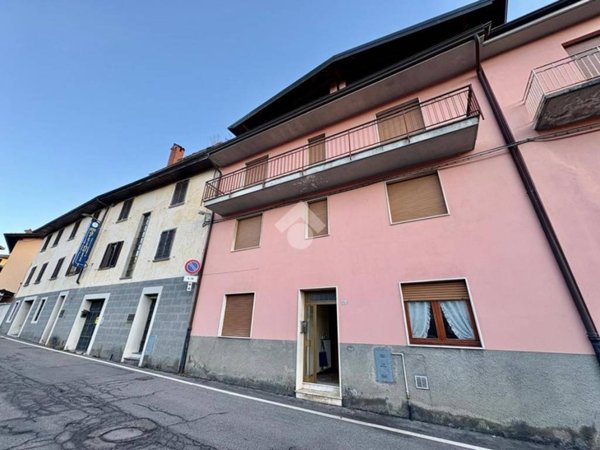 casa indipendente in vendita a Leffe