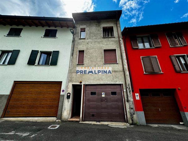 casa indipendente in vendita a Leffe