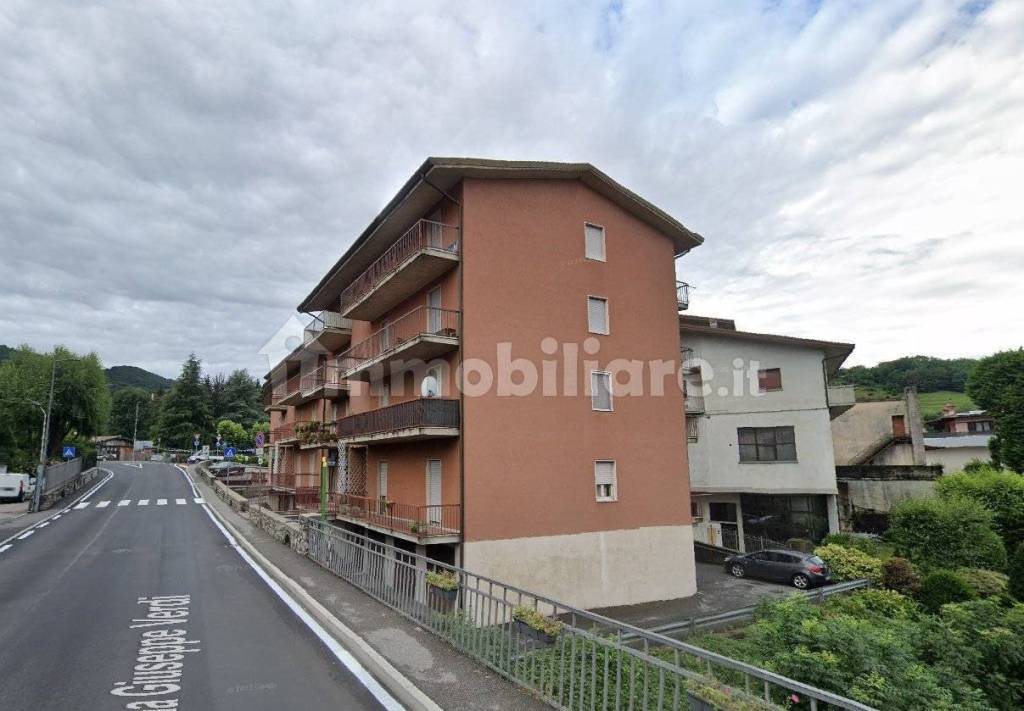 appartamento in vendita a Leffe