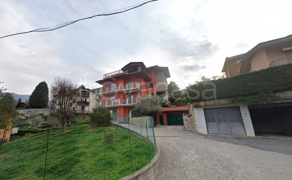 appartamento in vendita a Leffe