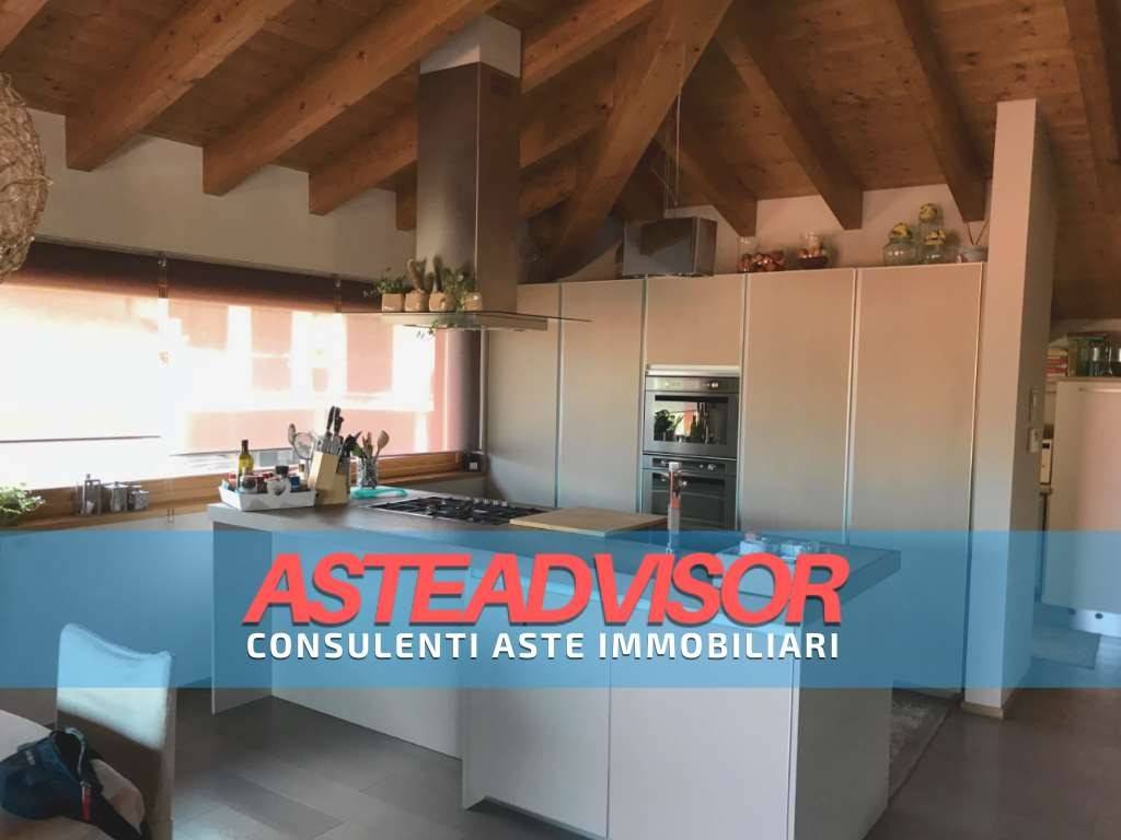 appartamento in vendita a Leffe