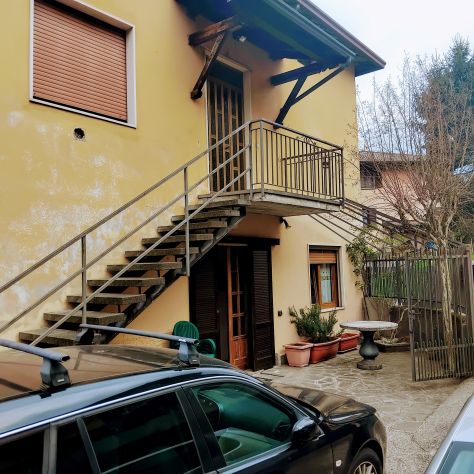 appartamento in vendita a Leffe
