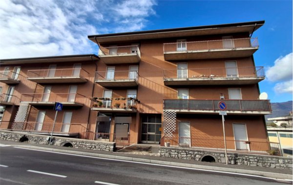 appartamento in vendita a Leffe