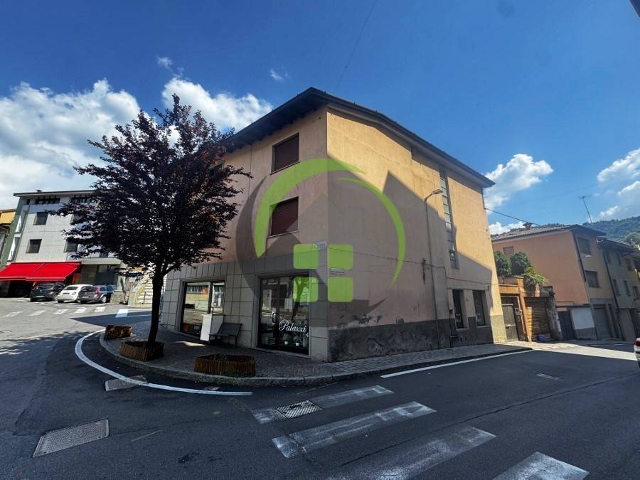 intera palazzina in vendita a Leffe