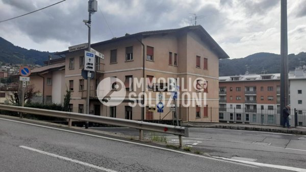 appartamento in vendita a Leffe