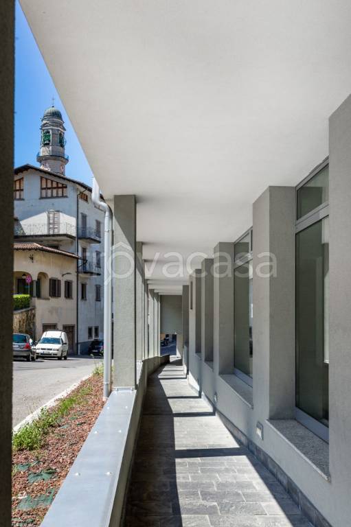 negozio in vendita a Leffe