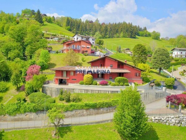 casa indipendente in vendita a Leffe