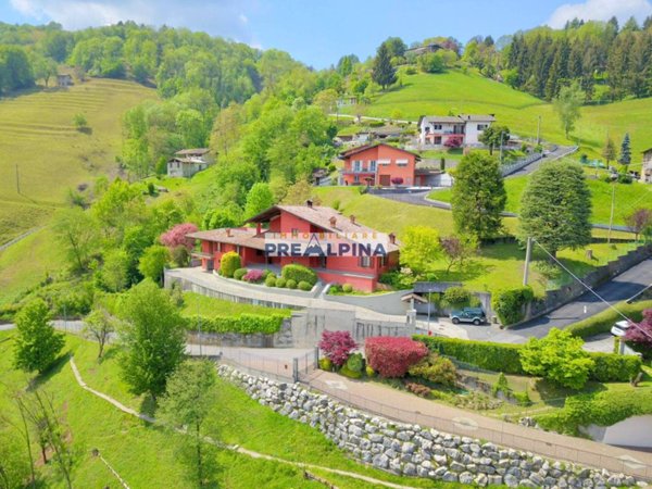 casa indipendente in vendita a Leffe