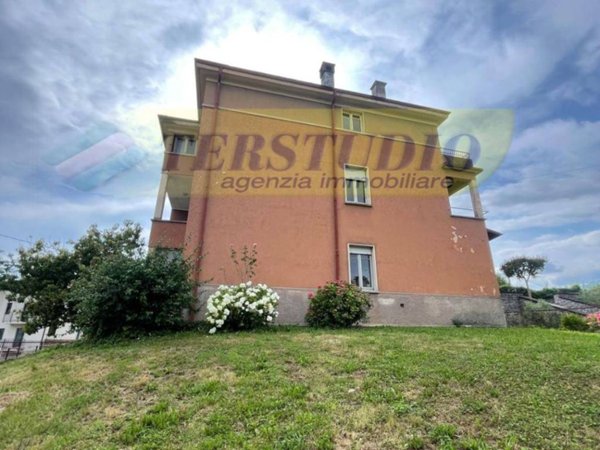 casa indipendente in vendita a Leffe