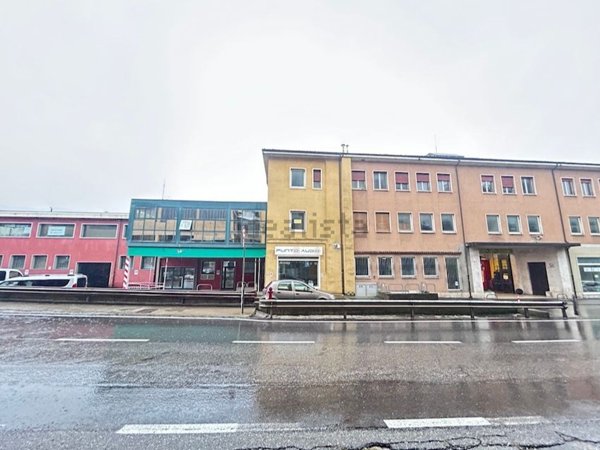 ufficio in vendita a Leffe