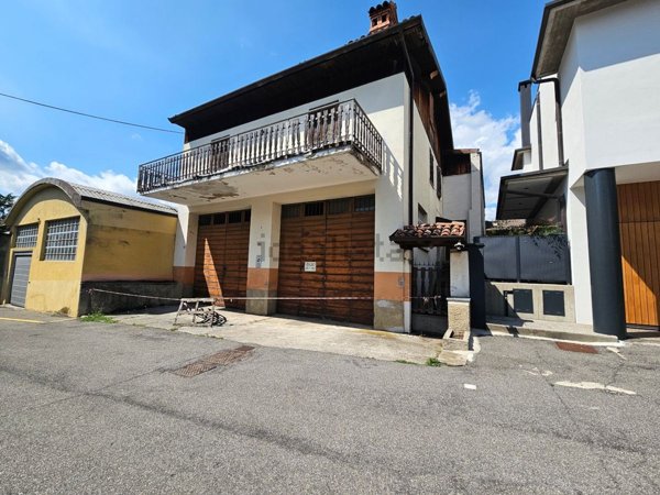 casa indipendente in vendita a Leffe