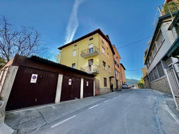 casa indipendente in vendita a Leffe