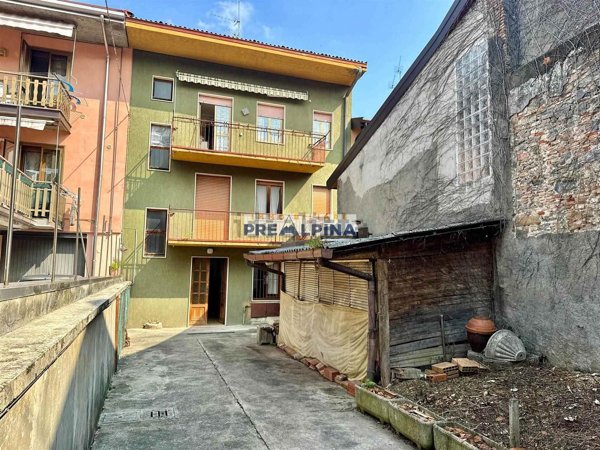 casa indipendente in vendita a Leffe