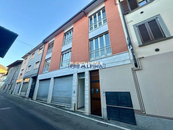 casa indipendente in vendita a Leffe