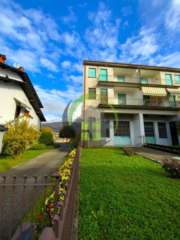 casa indipendente in vendita a Leffe