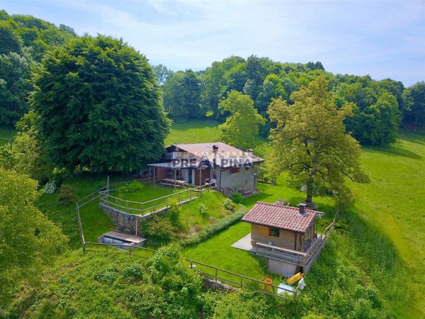 casale in vendita a Leffe