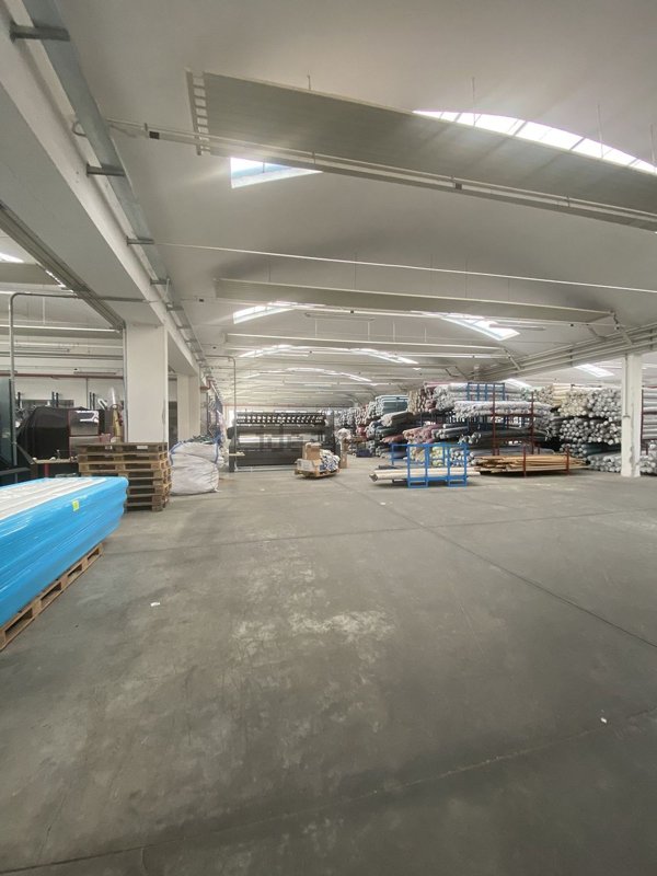 capannone in vendita a Leffe