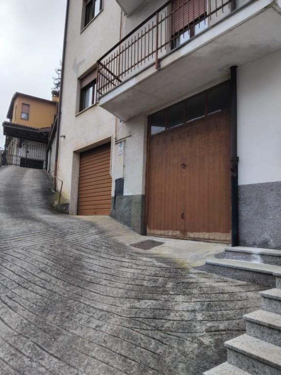 casa indipendente in vendita a Leffe