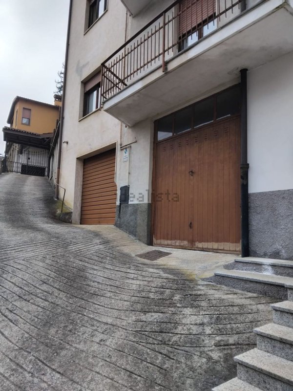 casa indipendente in vendita a Leffe