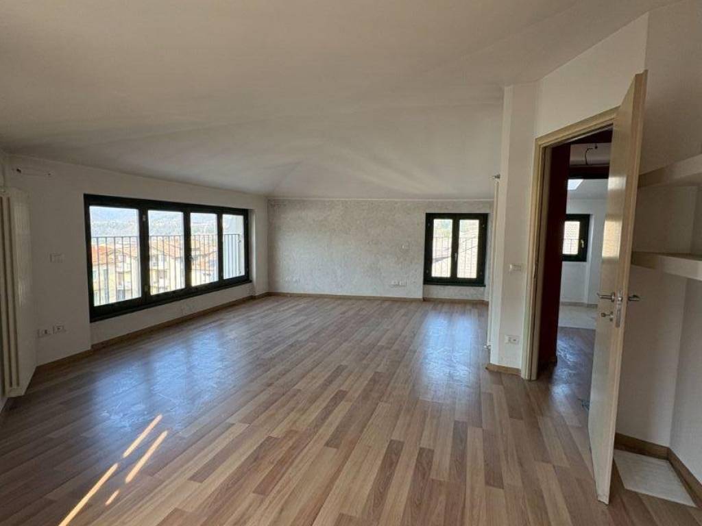 appartamento in vendita a Leffe