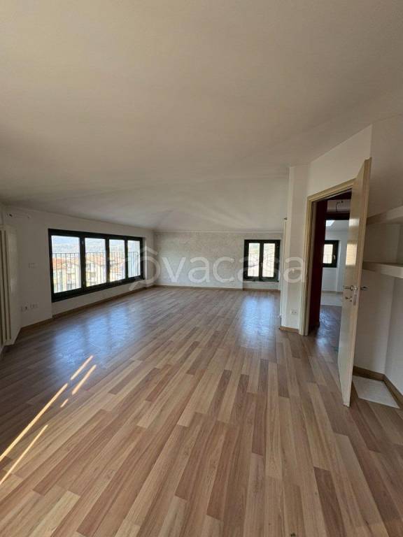 appartamento in vendita a Leffe