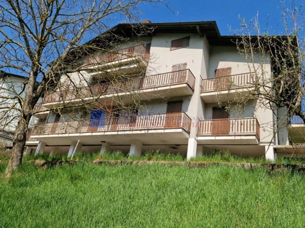 appartamento in vendita a Leffe