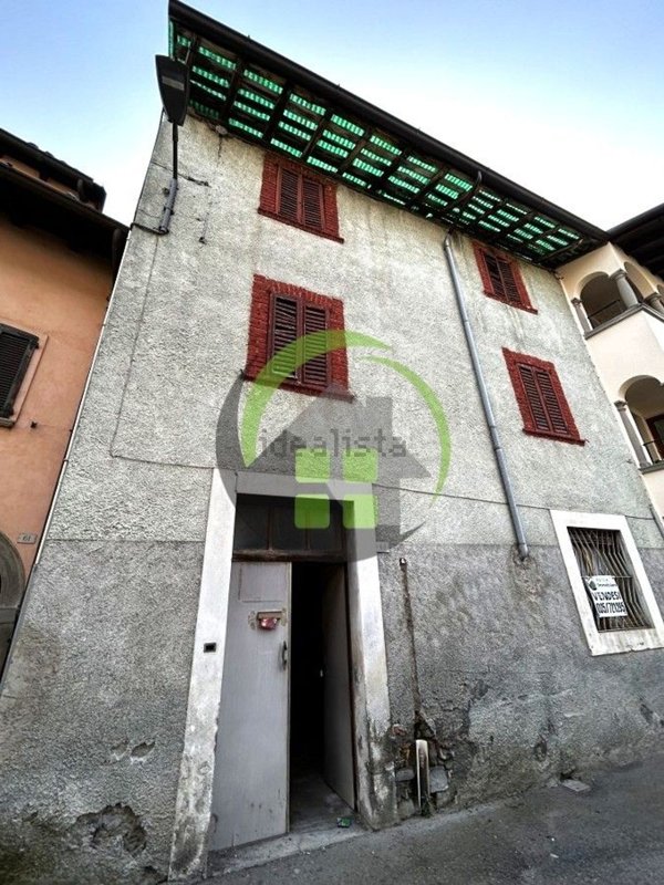 casa indipendente in vendita a Leffe