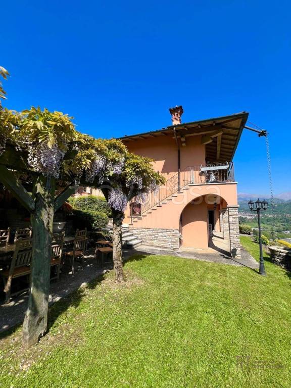 casa indipendente in vendita a Leffe in zona San Rocco