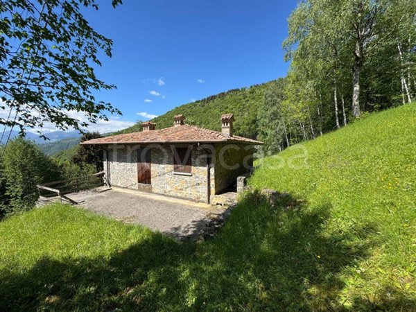 casa indipendente in vendita a Leffe