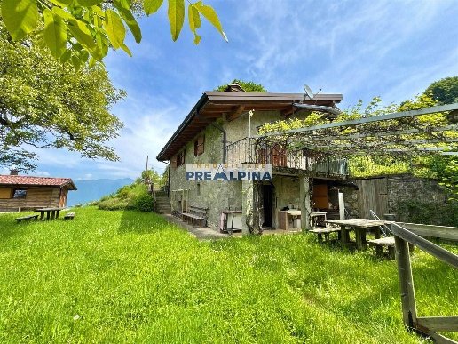 casale in vendita a Leffe