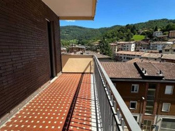 appartamento in vendita a Leffe in zona San Rocco