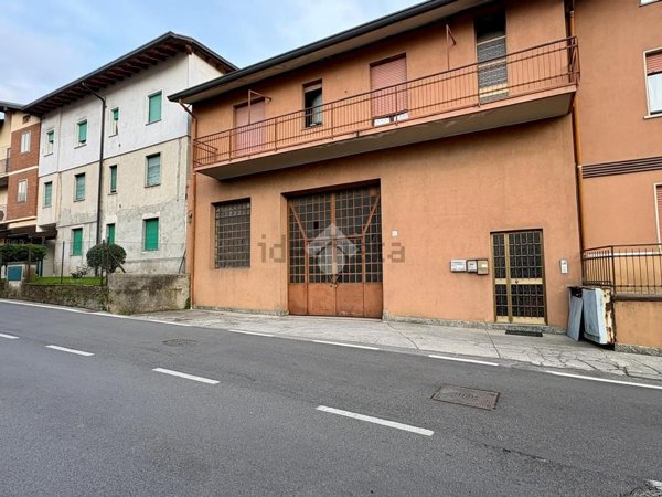 locale di sgombero in vendita a Leffe in zona San Rocco