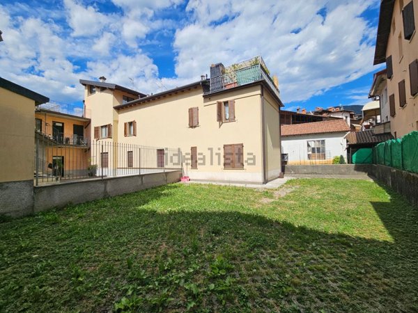 appartamento in vendita a Leffe in zona San Rocco