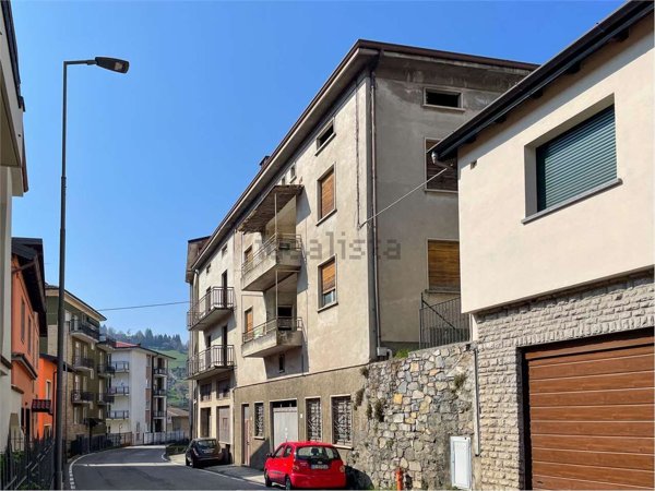 casa indipendente in vendita a Leffe in zona San Rocco