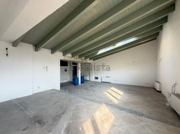 ufficio in vendita a Leffe in zona San Rocco