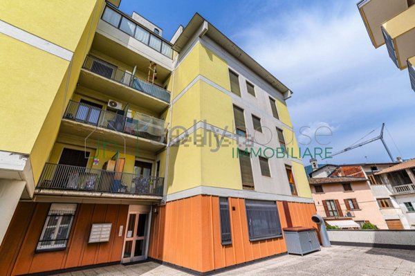 appartamento in vendita a Leffe in zona San Rocco