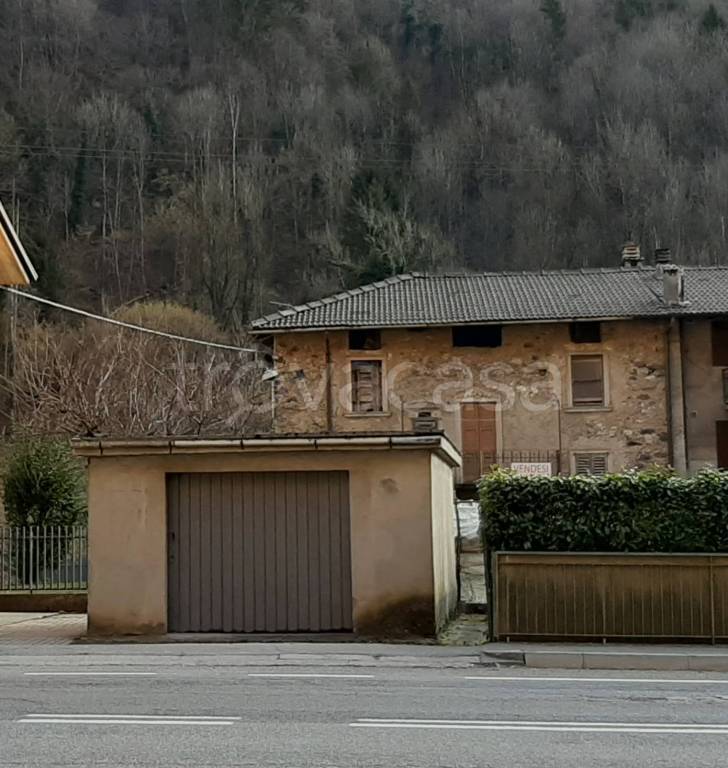 casa indipendente in vendita a Lenna in zona Scalvino