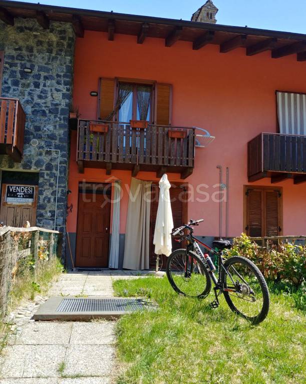 appartamento in vendita a Lenna in zona Scalvino