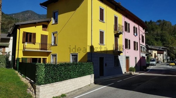 casa indipendente in vendita a Lenna