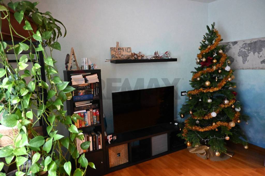 appartamento in vendita a Lenna