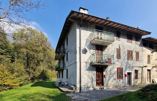 appartamento in vendita a Lenna in zona Scalvino