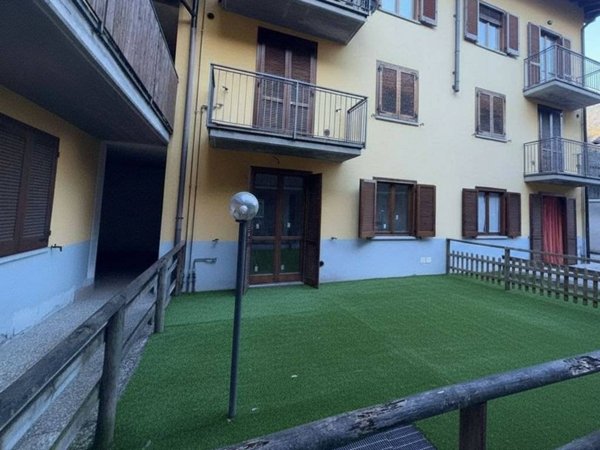 appartamento in vendita a Lenna in zona Scalvino