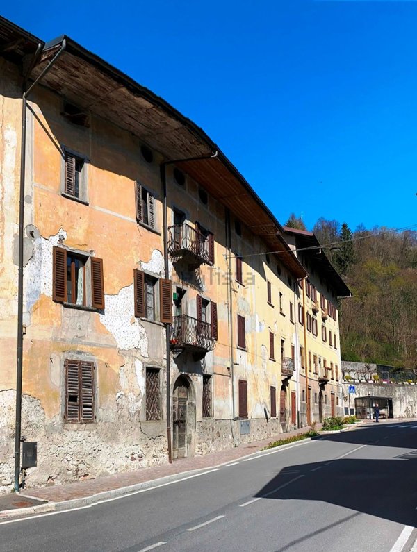 casa indipendente in vendita a Lenna in zona Scalvino